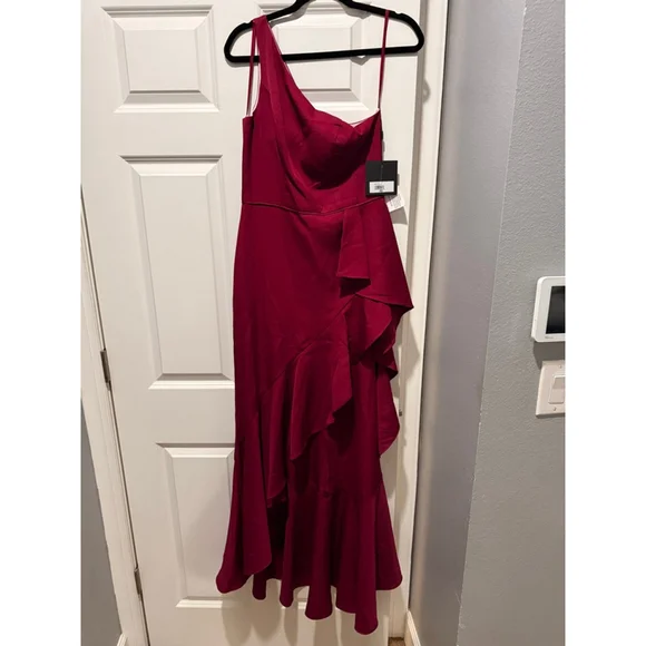 Women's Mac Duggal One Shoulder Ruffle High-Low Dress in Burgundy, Size 4 - Picture 4 of 7
